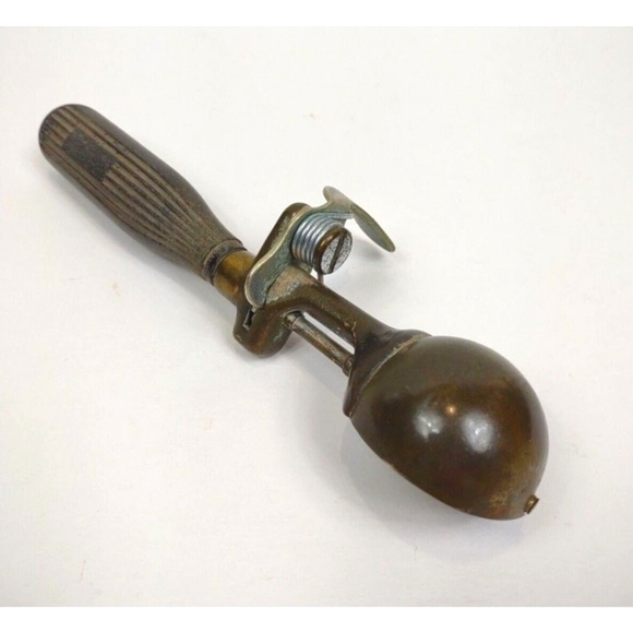 Vintage Hamilton Beach Mechanical Spring Action Ice Cream Scoop Collectible - Picture 2 of 9